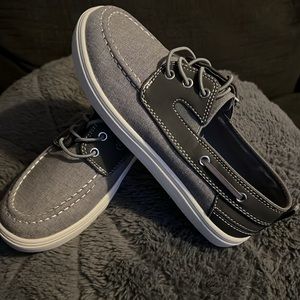 NWT Boys PLACE shoes Sz 3